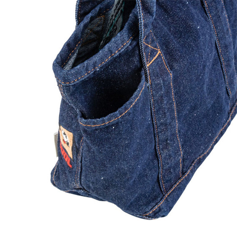 Deux sacs à main en jeans illustrés Snoopy, design Peanuts rétro, format 33x23x14 cm, en denim bleu clair et foncé