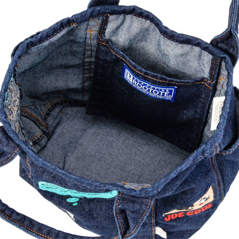 Deux sacs à main en jeans illustrés Snoopy, design Peanuts rétro, format 33x23x14 cm, en denim bleu clair et foncé
