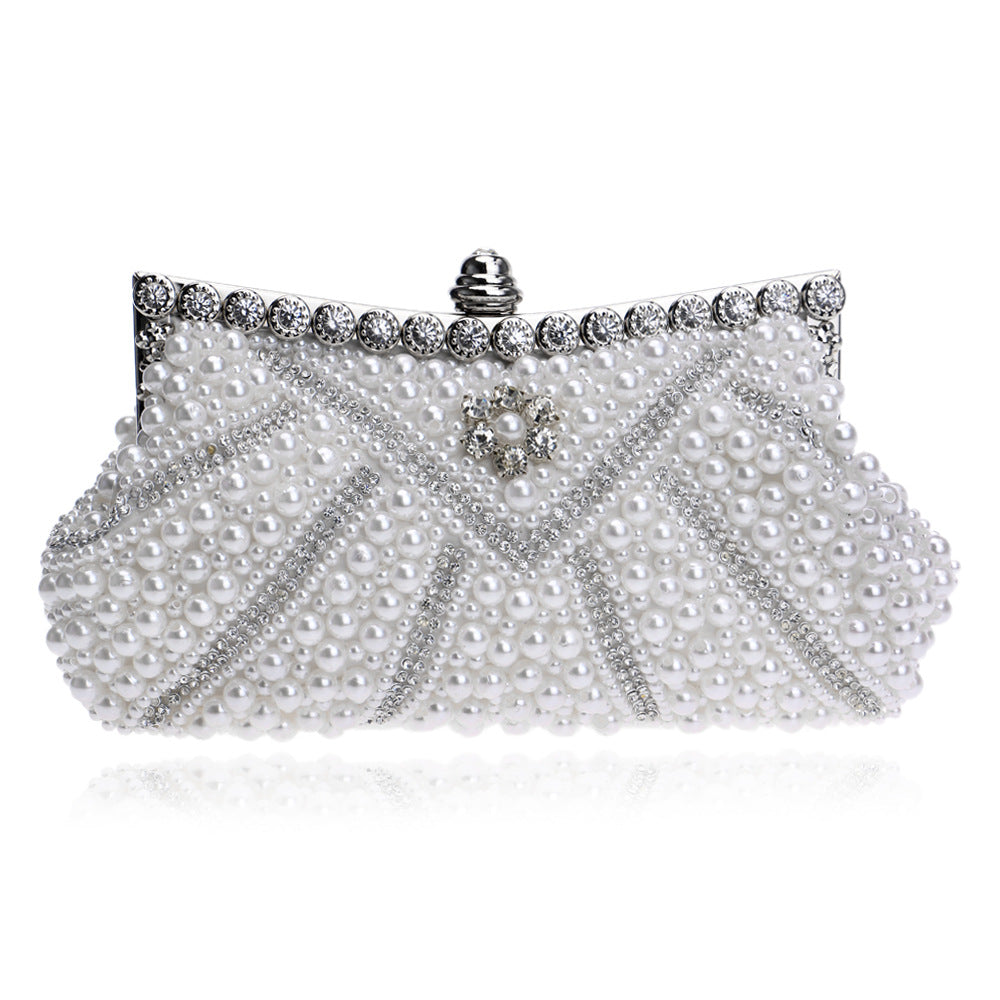 Sac de soirée en perle blanche orné de strass avec fermoir bijou, format rigide, idéal pour mariage ou gala