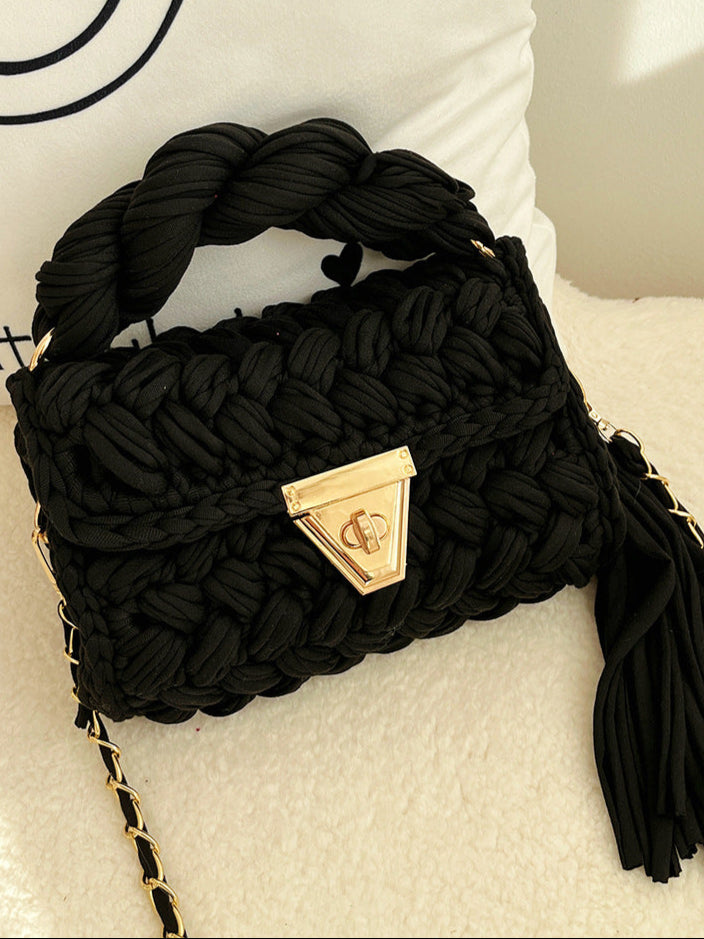 Sac en crochet avec poignée torsadée et fermoir doré, format compact – disponible en plusieurs coloris