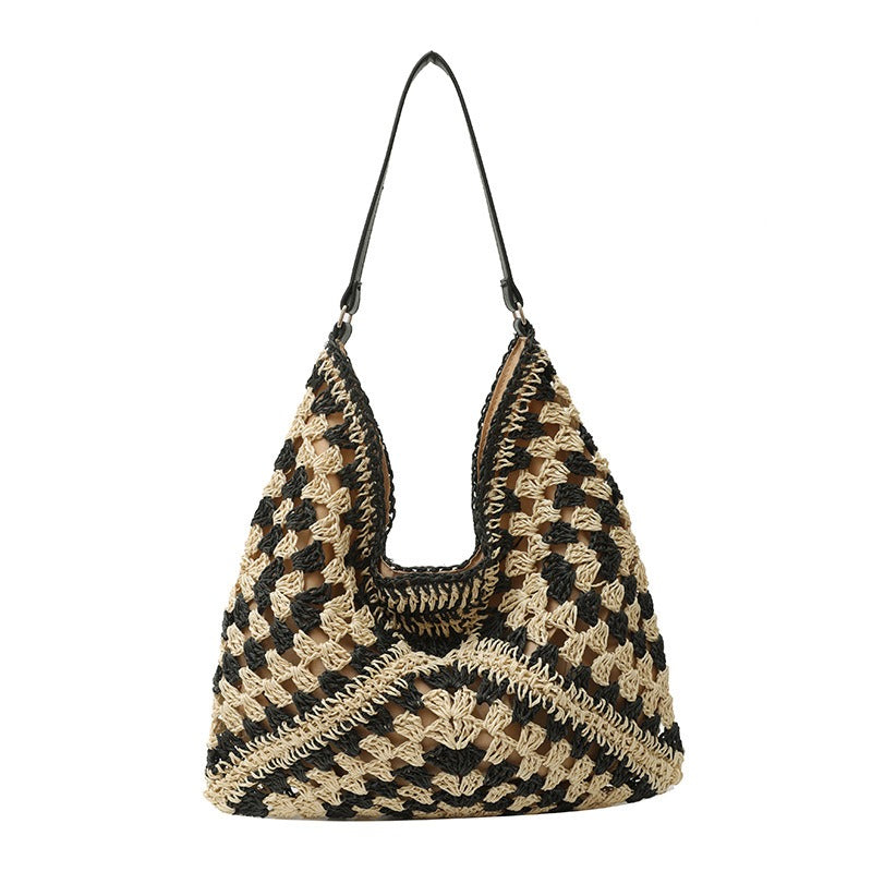 Grand sac en raphia tissé noir et naturel, style bohème chic porté à l’épaule – format 34x35 cm