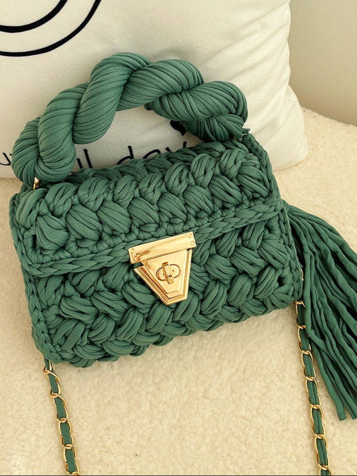 Sac en crochet avec poignée torsadée et fermoir doré, format compact – disponible en plusieurs coloris