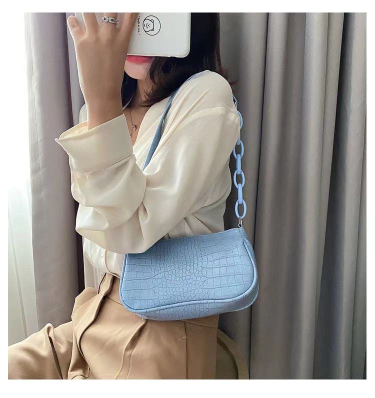 Sac cuir effet croco bleu