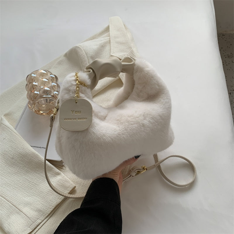 Sac à main fausse fourrure blanc