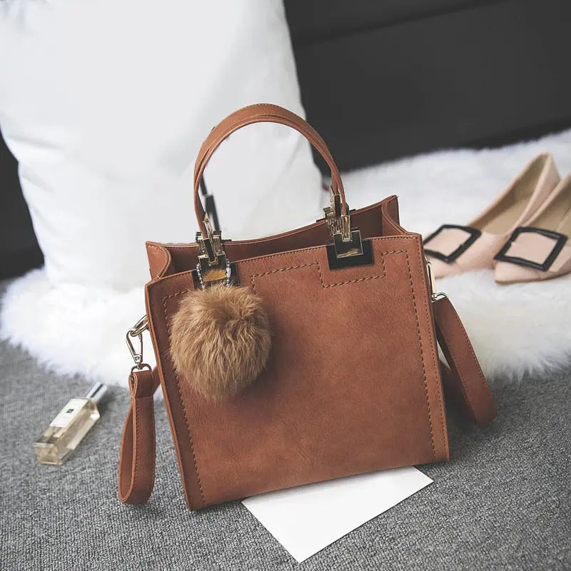 Sac en Cuir avec Pompom brun