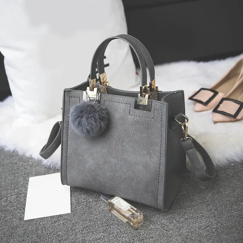 Sac en Cuir avec Pompom gris