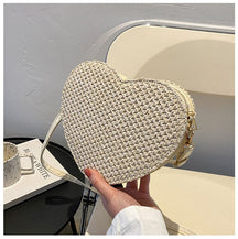 Sac en paille coeur tendance